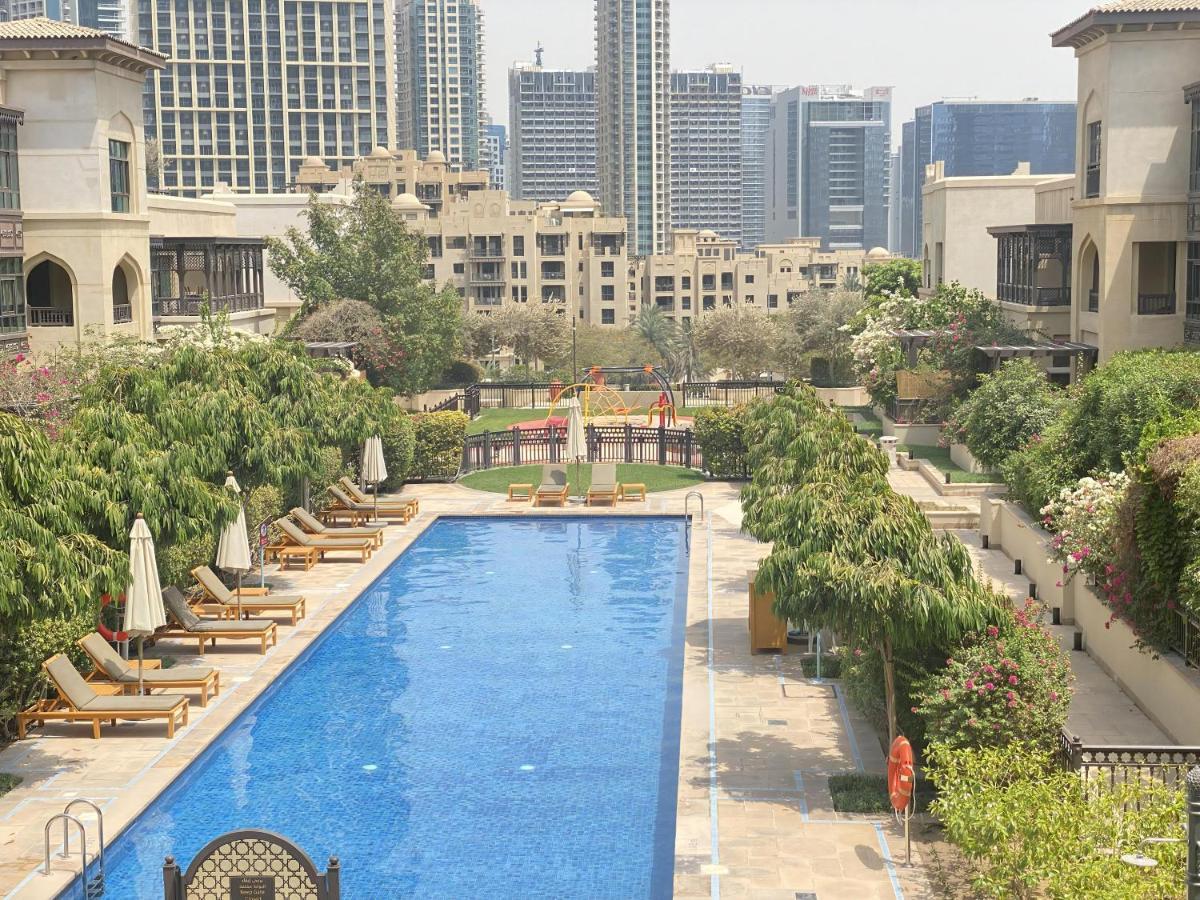 Lux Souk Al Bahar Burj Khalifa Views Dubai