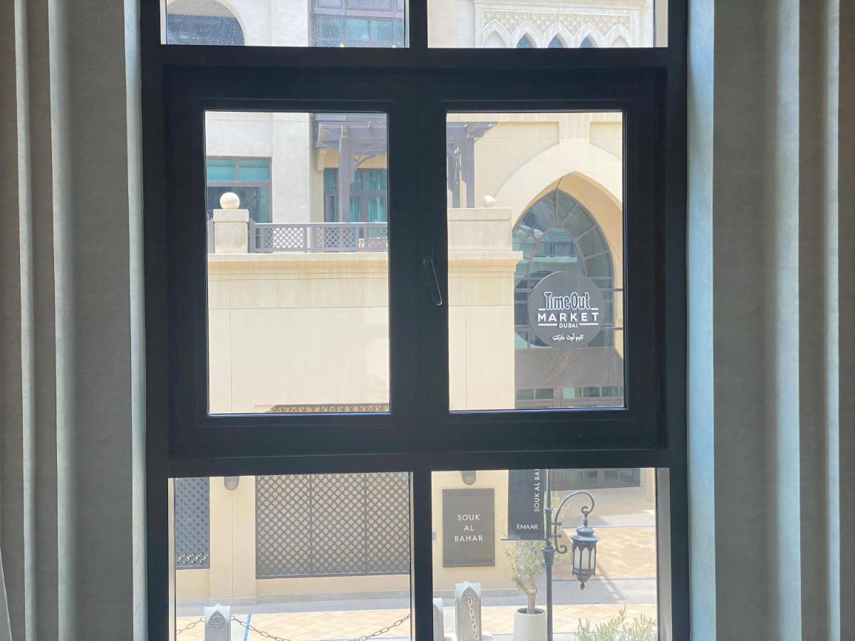 Lux Souk Al Bahar Burj Khalifa Views Dubai
