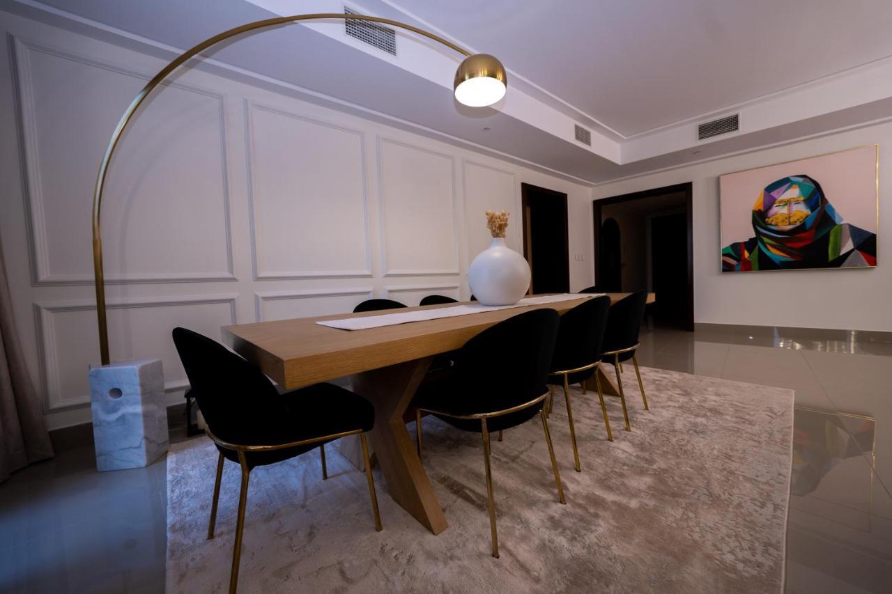 Majestay - Luxury Living Apartment *