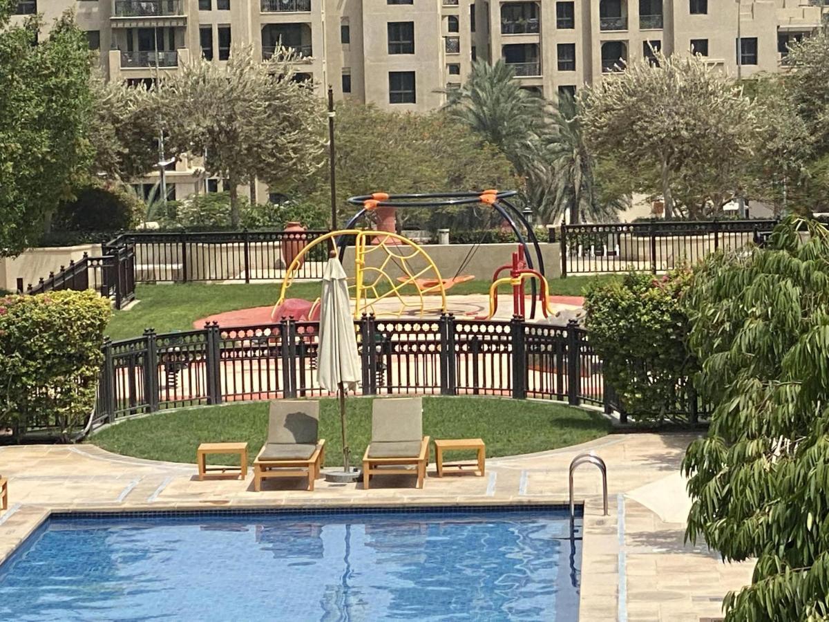 Lux Souk Al Bahar Burj Khalifa Views Apartment *