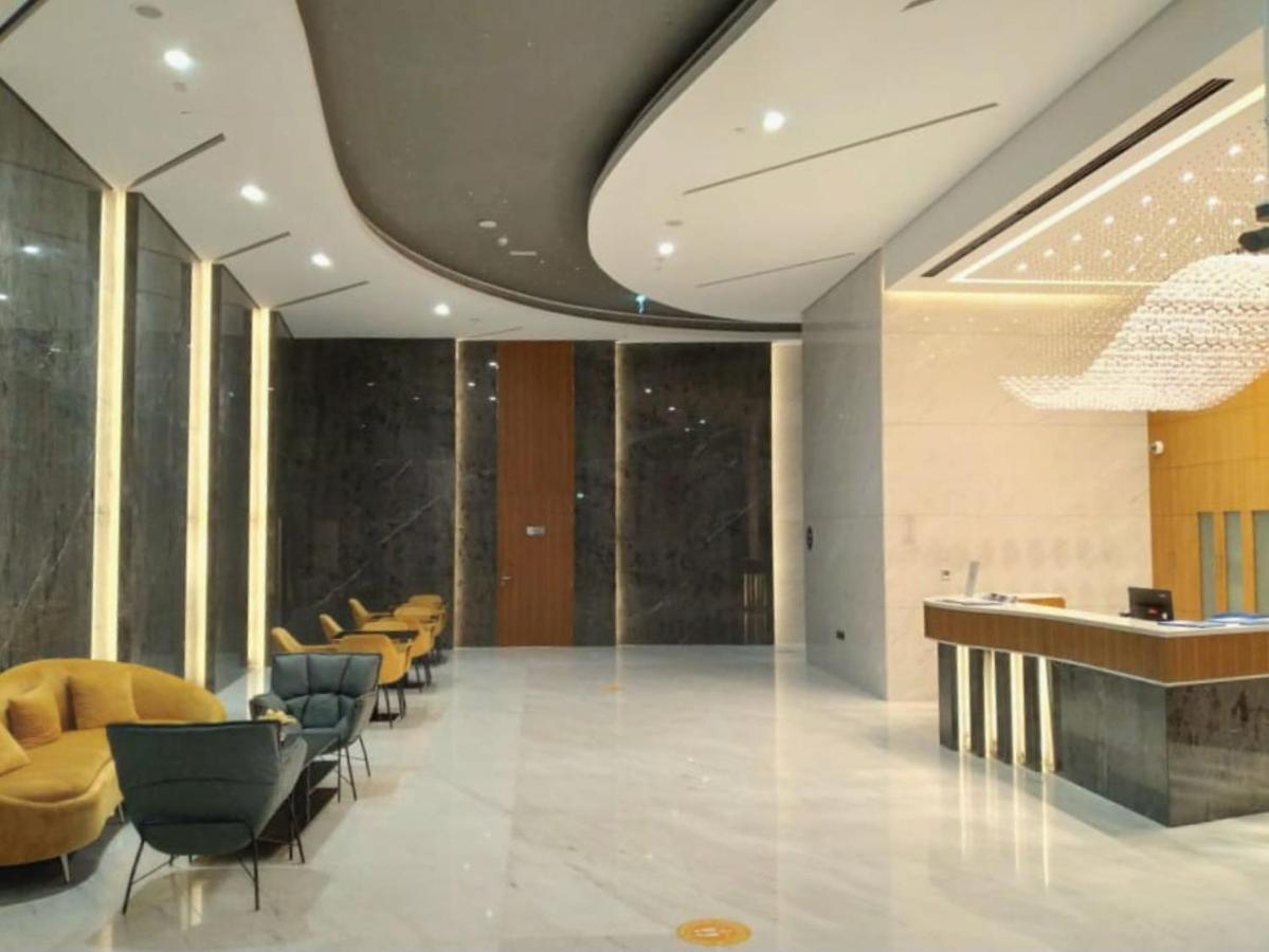 Modern 1br With Rooftop Pool The Bay Business Bay