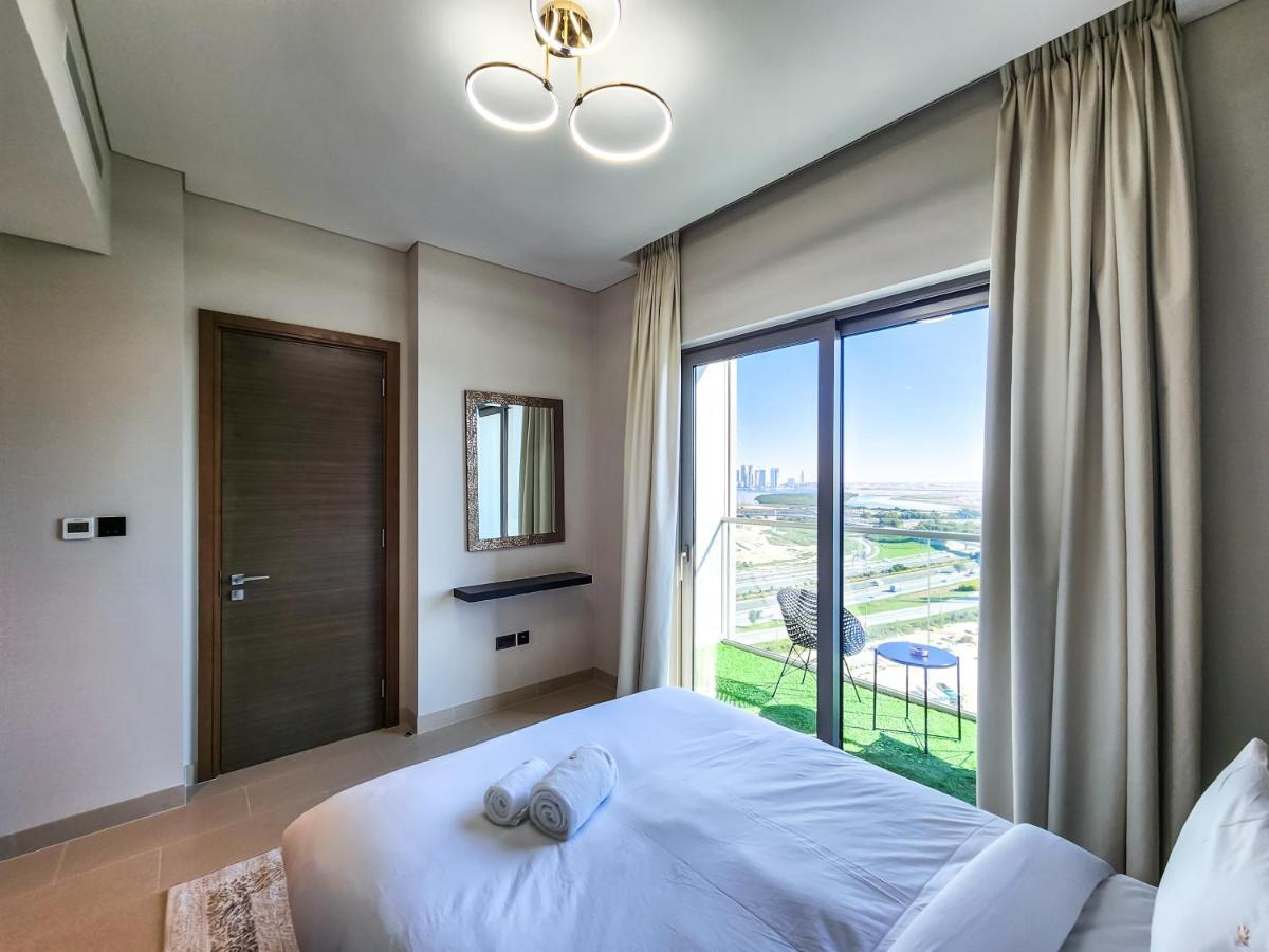 By Latinem Luxury 2br Cv B1614 Near Burj Khalifa *