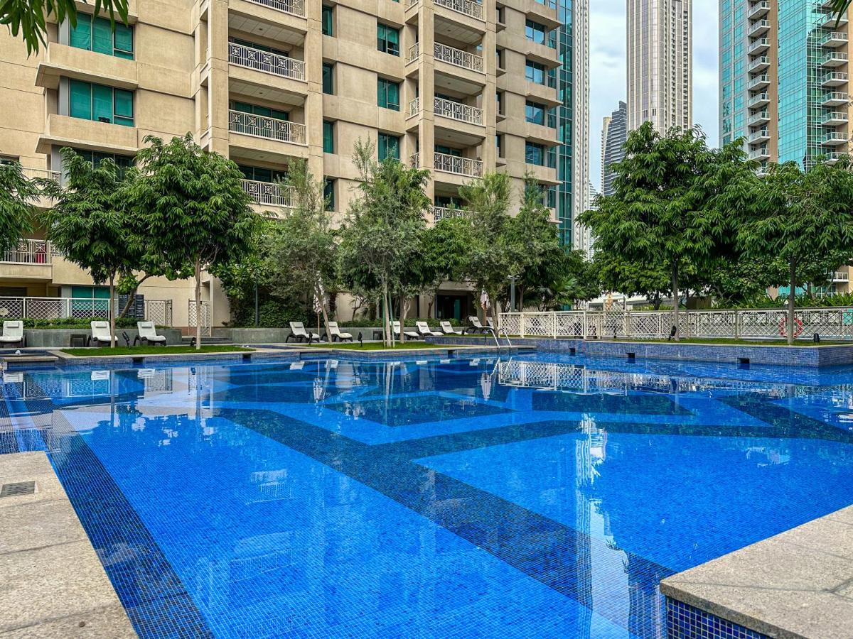 Apartment Higuests - Snug Studio With Balcony In The Heart Of Downtown Dubai