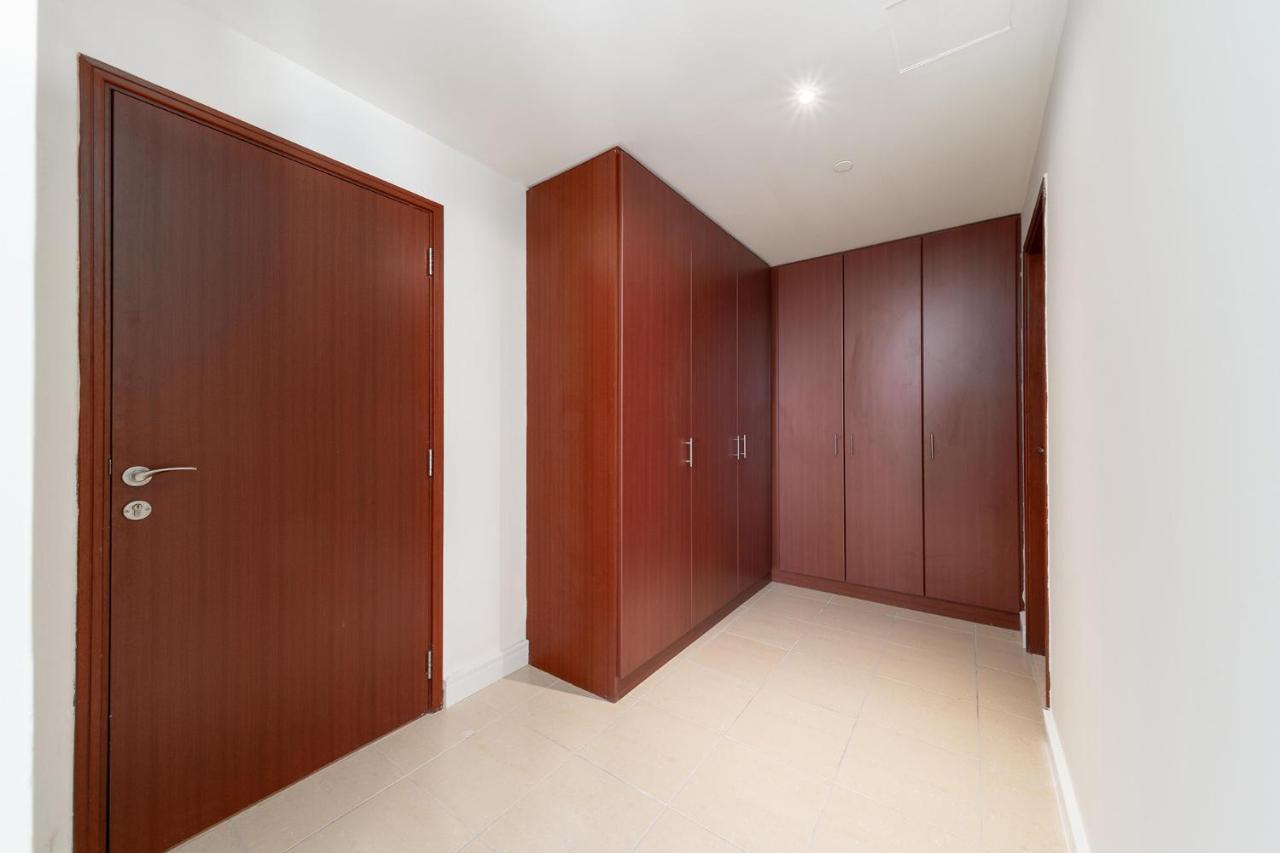 Apartment Spacious 7-bedroom Serviced On Jbr Walk Dubai