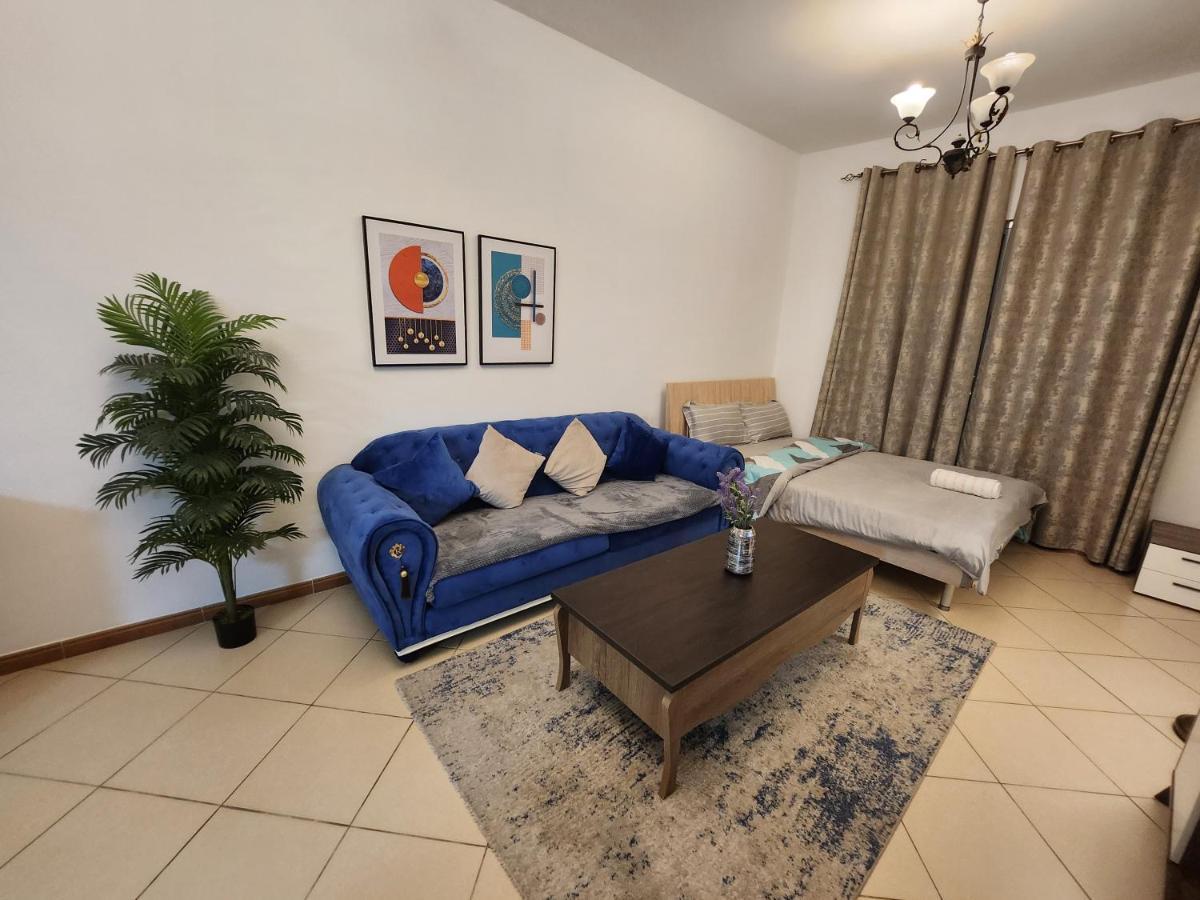 Happy Palace Marina Inn, Cozy Apartment, Heart Of Marina Dubai
