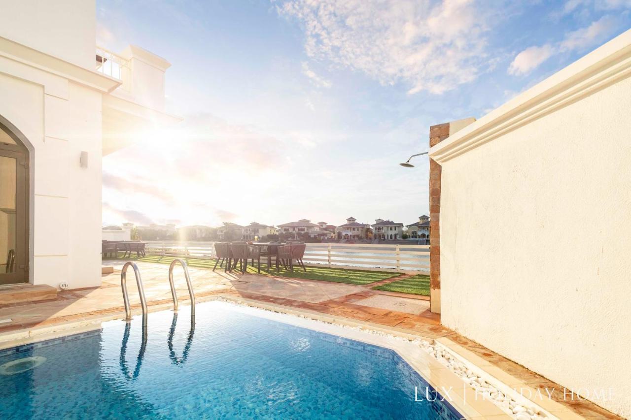 Lux The White Palm Villa Dubai