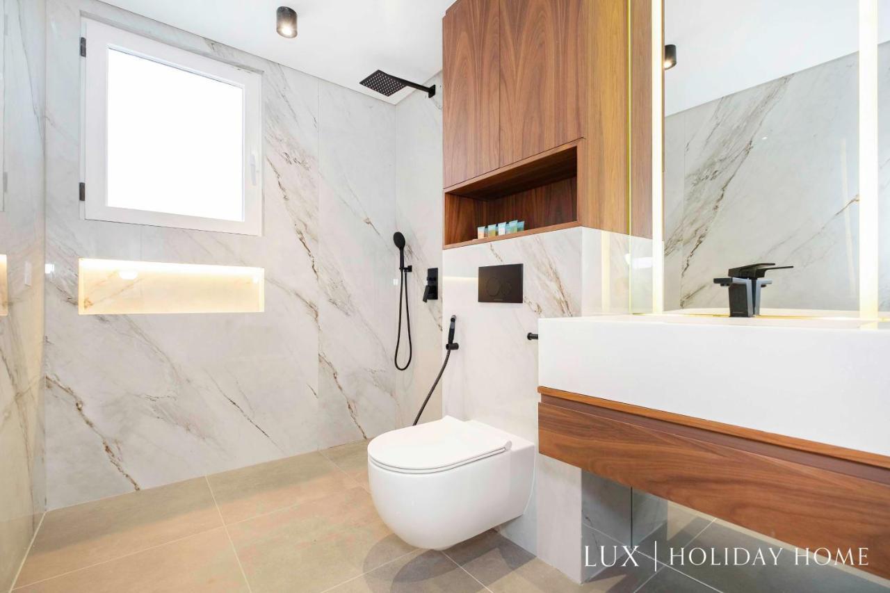 Lux The White Palm *