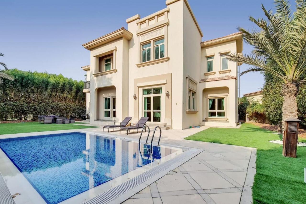 Villa, Jumeirah Islands - Modest Four Bedroom Holiday home