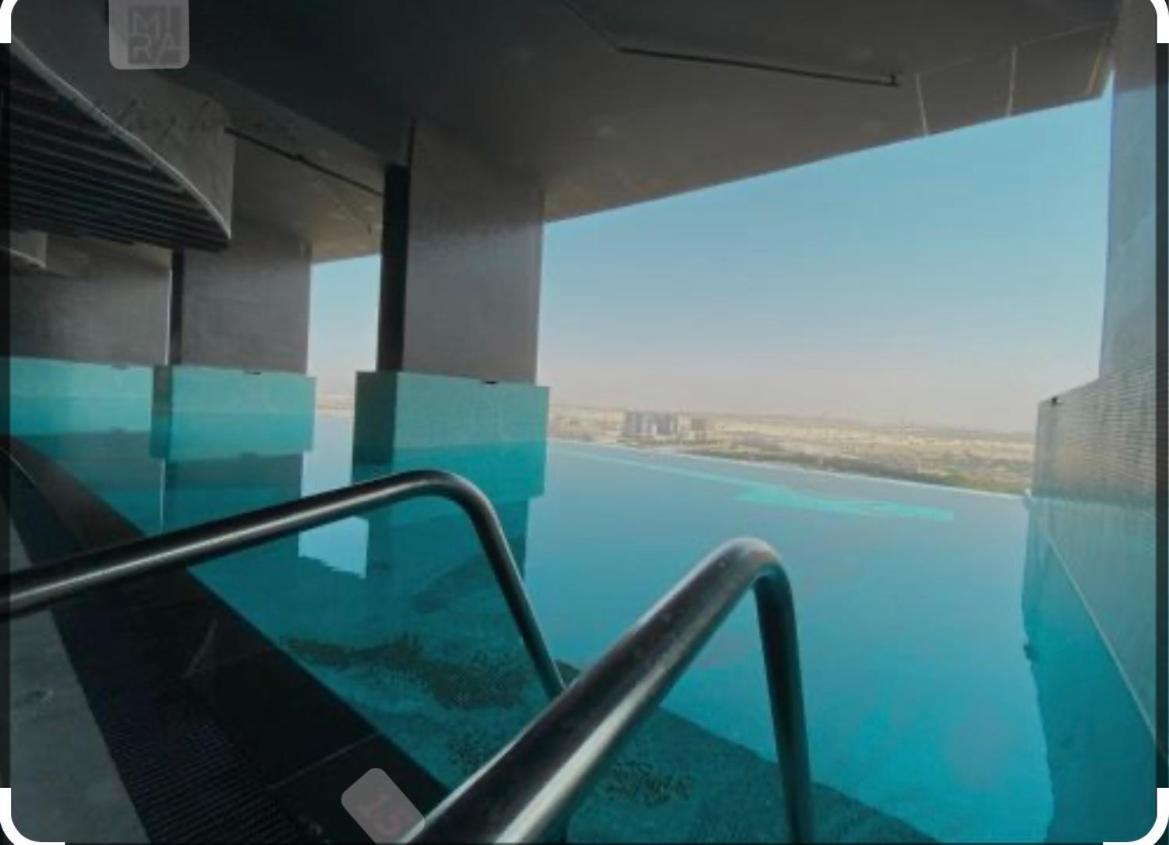 Apartment Miraclz Skyline Tower