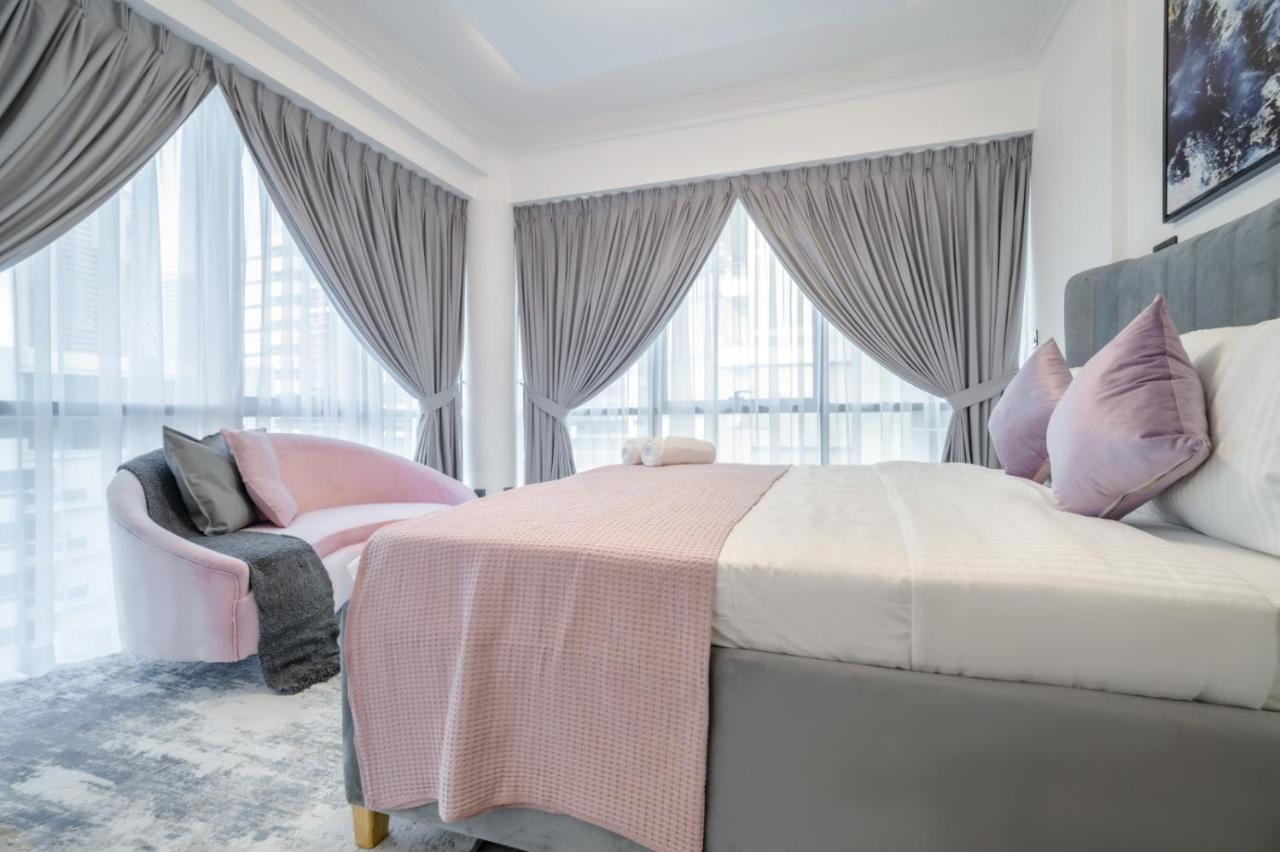 Luxury 5 Mins From The Palm Apartment Dubai