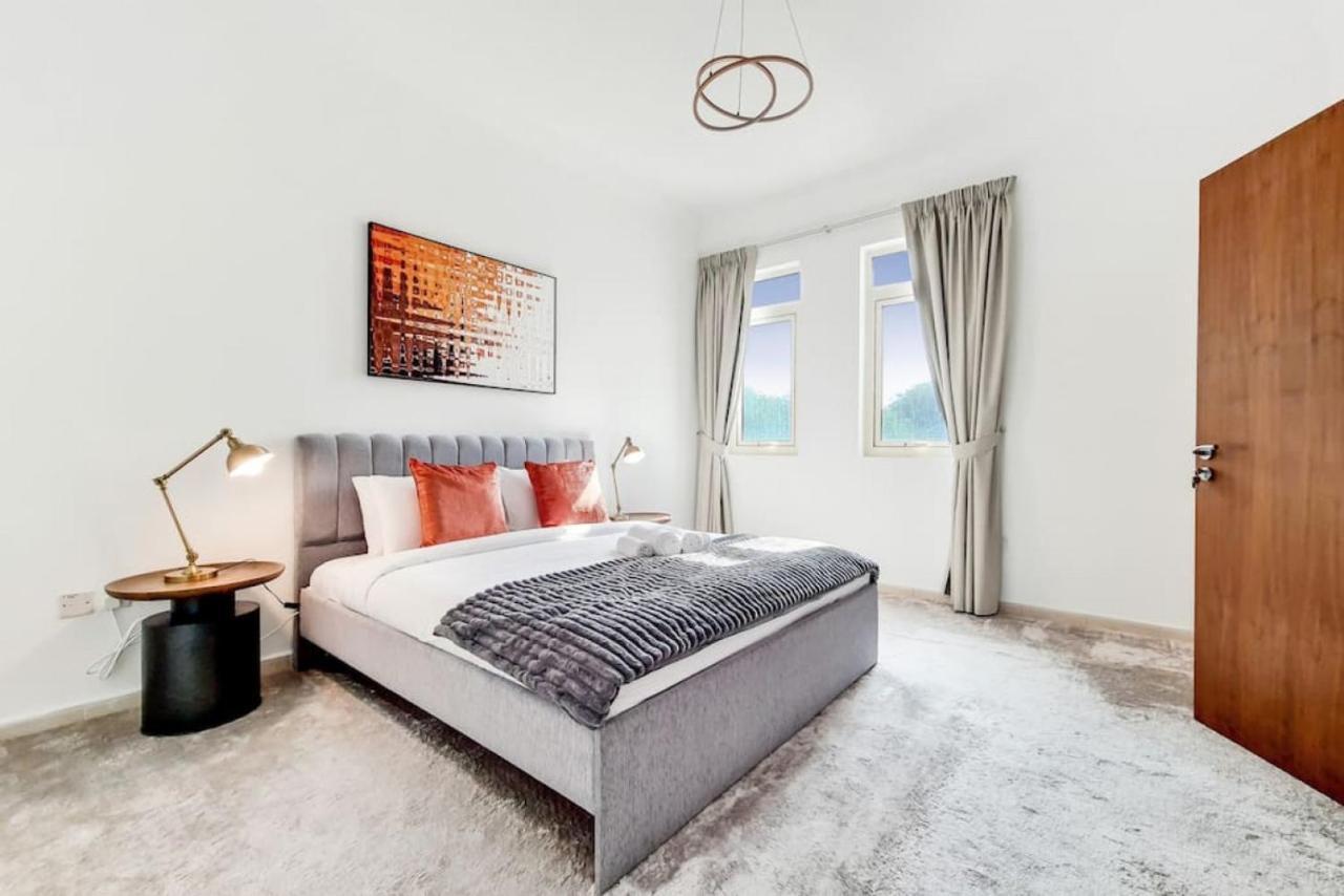 Villa, Jumeirah Islands - Modest Four Bedroom Dubai