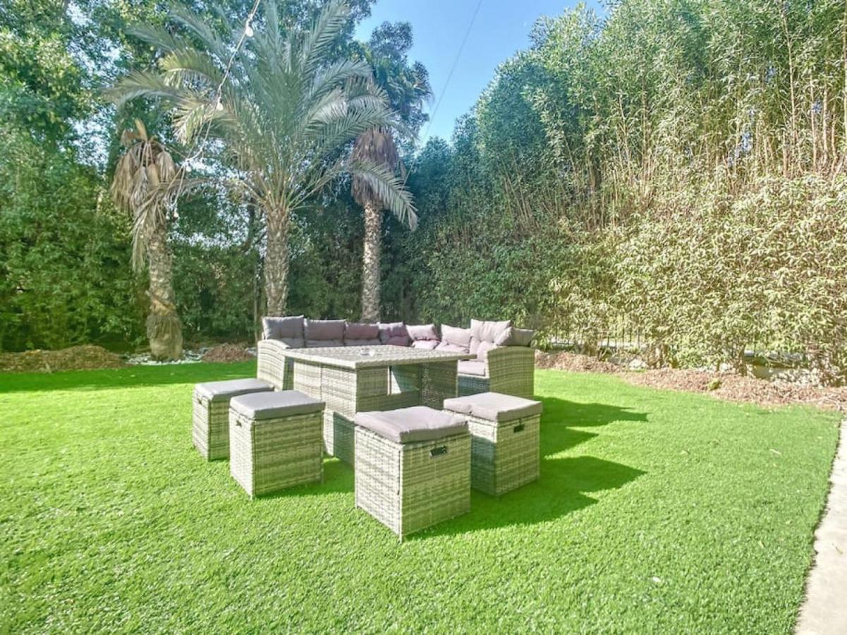 Villa, Jumeirah Islands - Modest Four Bedroom * Dubai