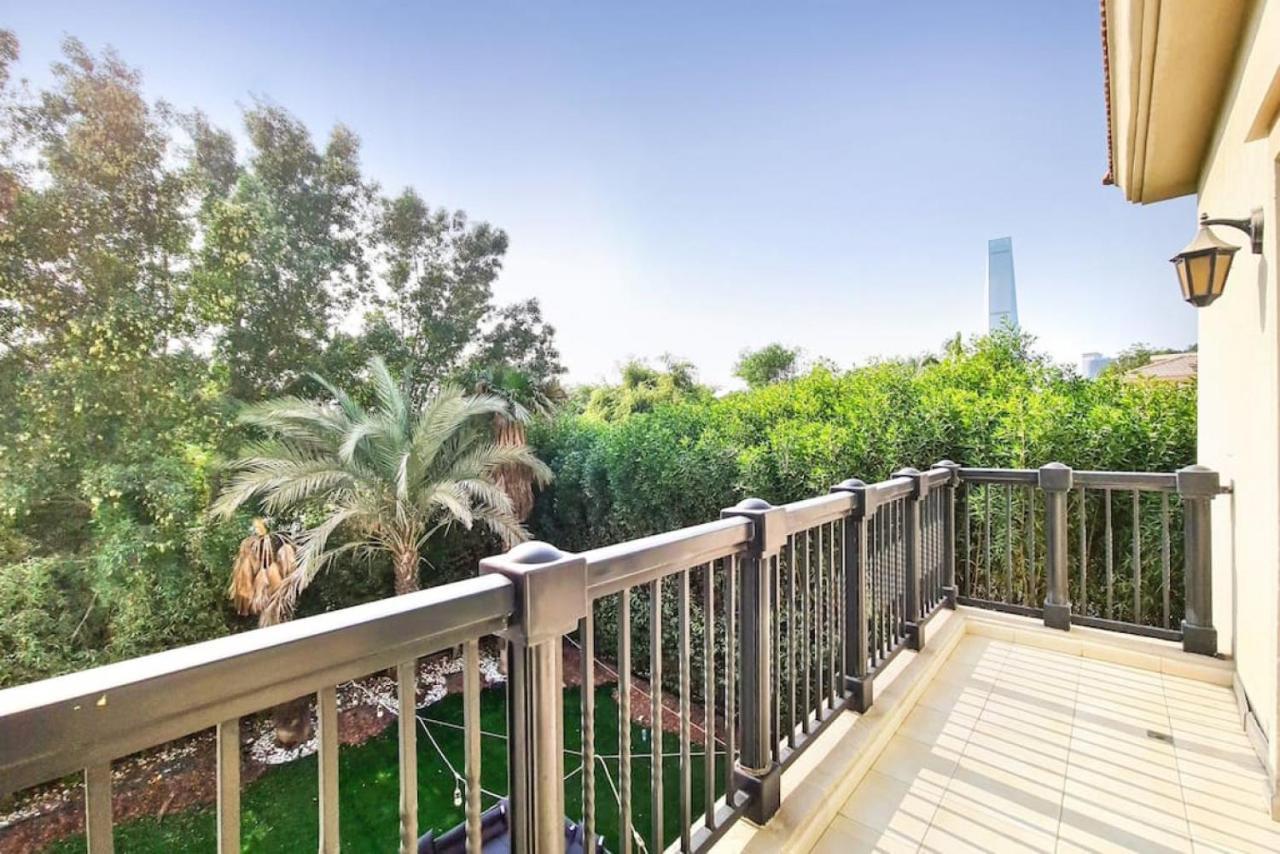 Villa, Jumeirah Islands - Modest Four Bedroom * Dubai