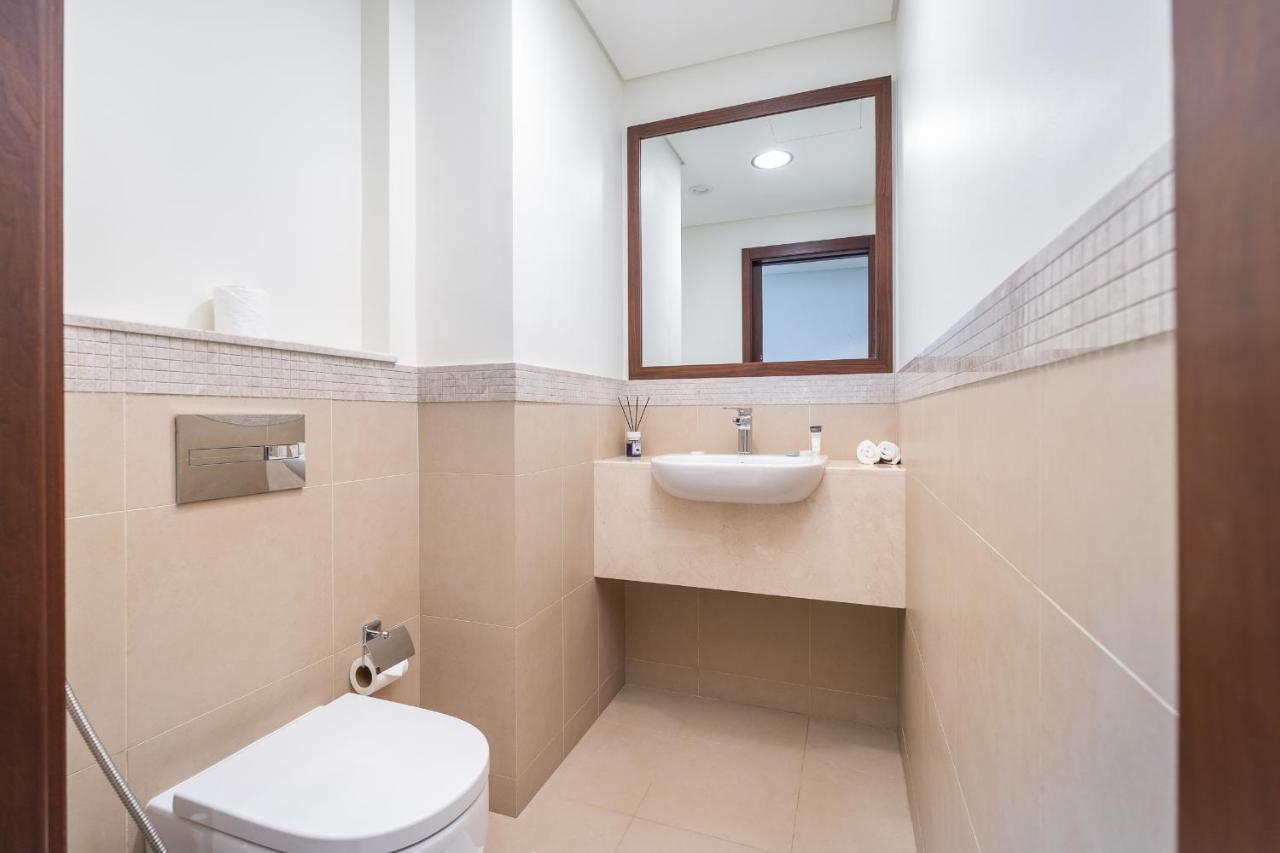 Trinity Holiday Homes - Burj Vista Downtown Dubai