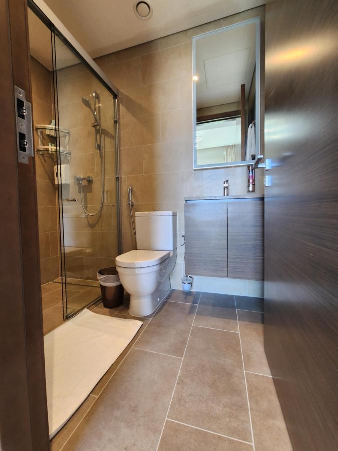 By Latinem Luxury 2br Cv B1614 Near Burj Khalifa * Dubai