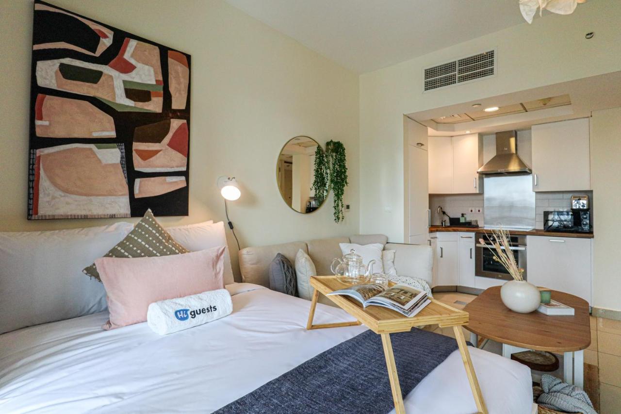 Apartment Higuests - Snug Studio With Balcony In The Heart Of Downtown *