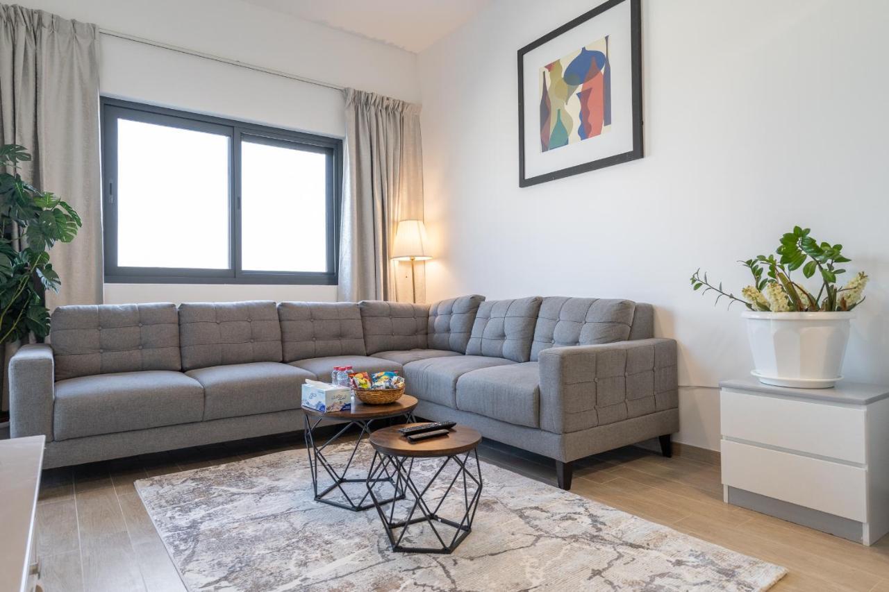 Apartment Trinity Homes - Luxury 2br With Modern Amenities, Near To Energy Metro Station Dubai