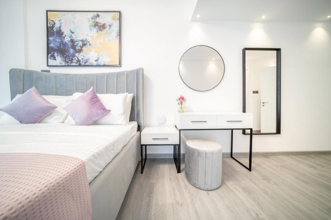 Boutique Luxury Living Near Palm Jumeirah *