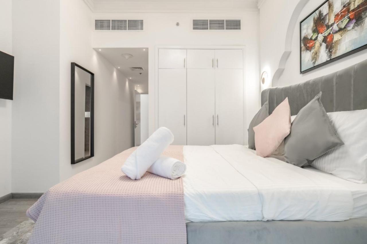 Boutique Luxury Living Near Palm Jumeirah *