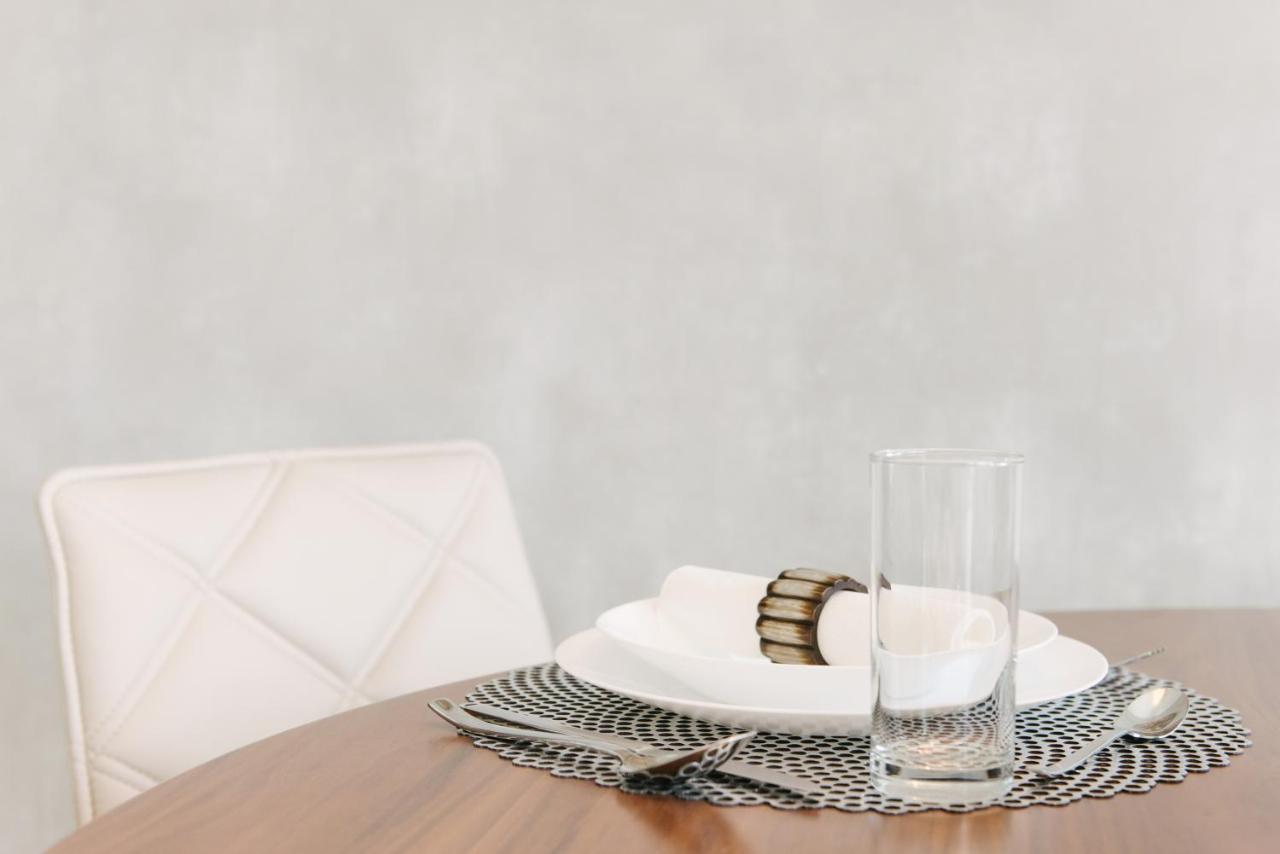 Boutique Living - Burj Views *