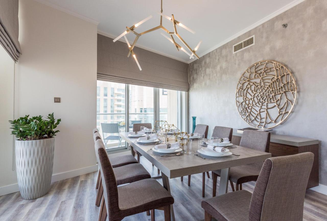 Boutique Living - Burj Views *