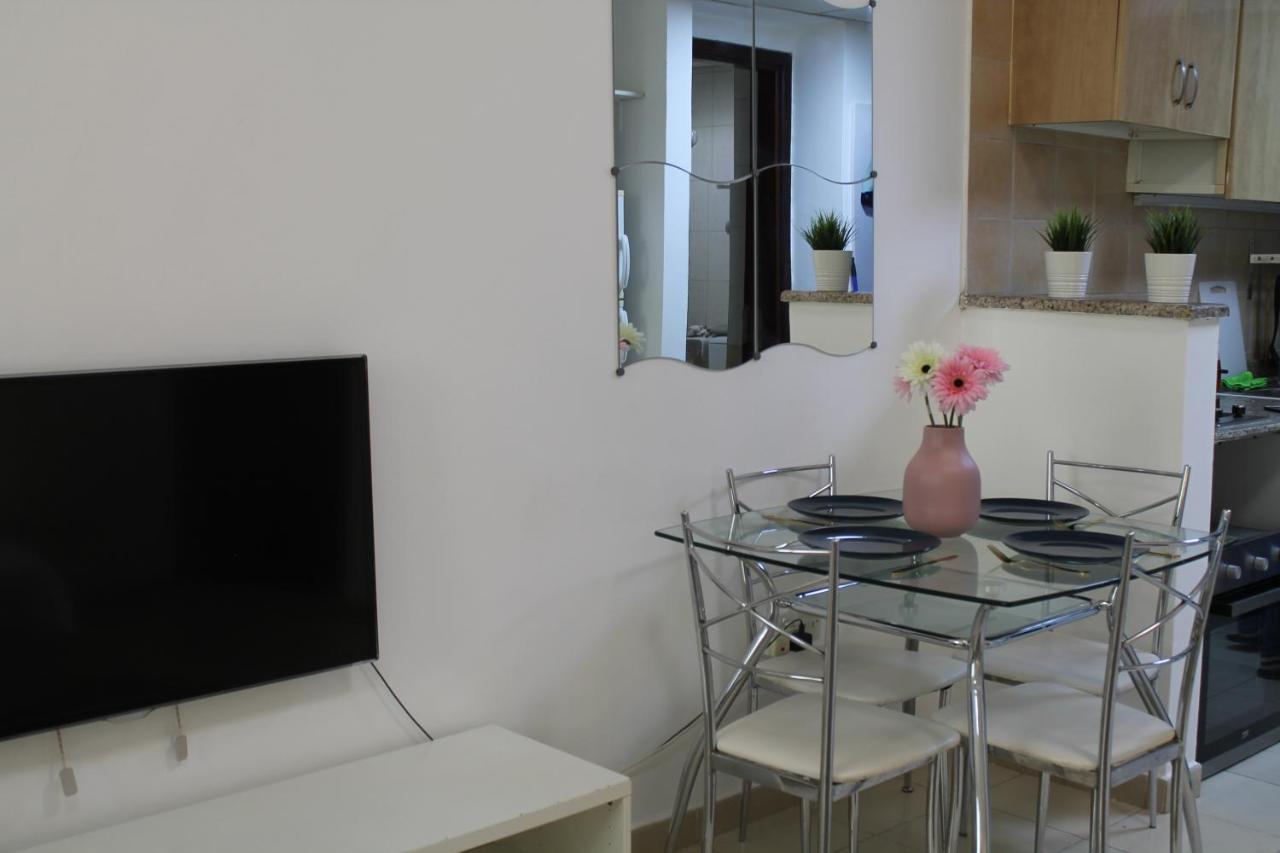 Bright, Spacious And Cozy Apartment *
