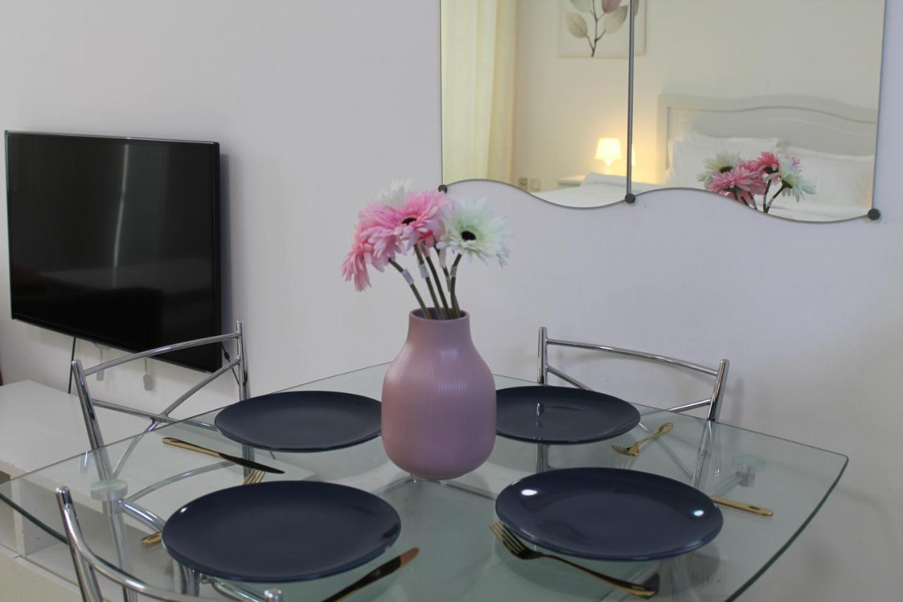 Bright, Spacious And Cozy Apartment Dubai