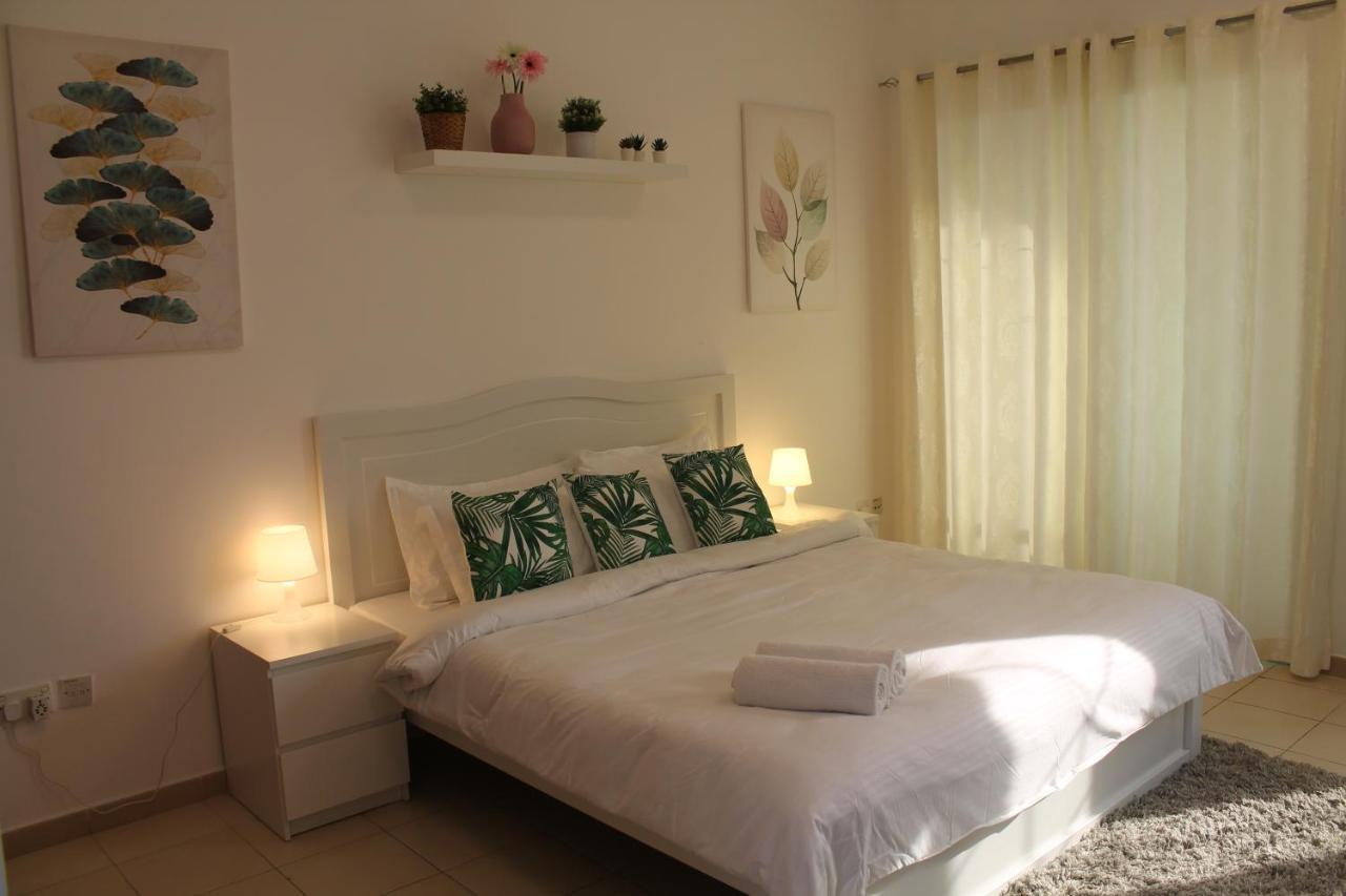Bright, Spacious And Cozy Apartment Dubai