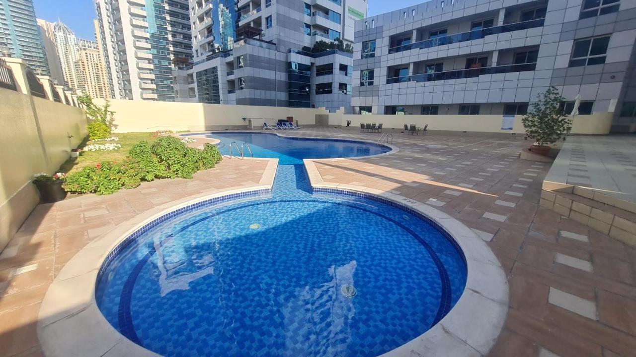 Yellow Studio Apart 308 In Marina Diamond One Apartment Dubai