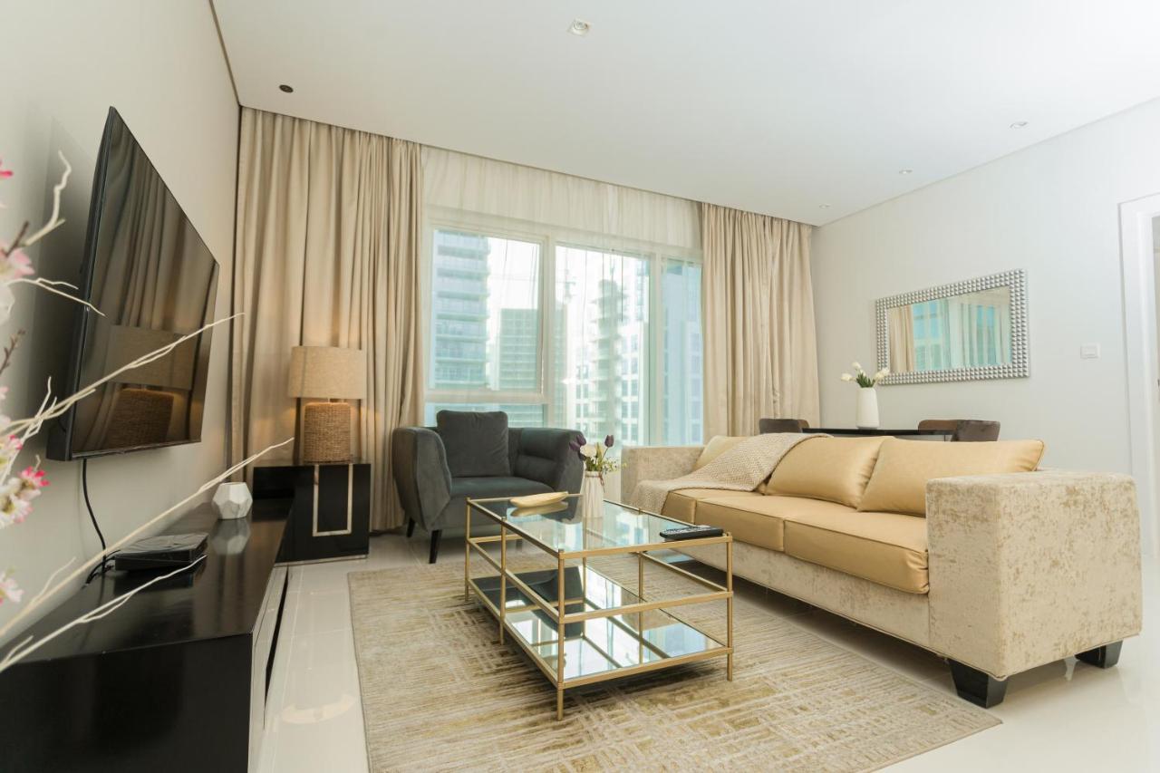 Oskena Vacation Homes-damac Maison Canal View Dubai