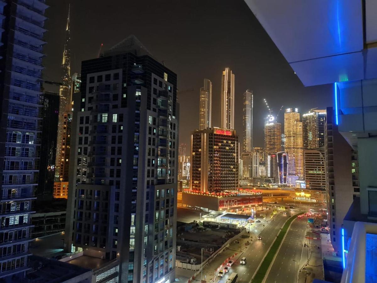 Oskena Vacation Homes-damac Maison Canal View Dubai