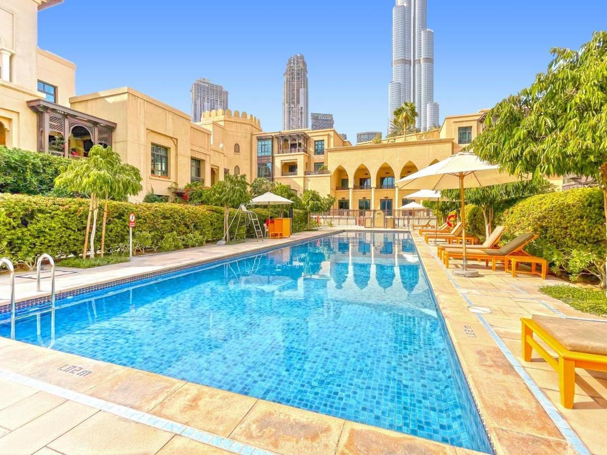 Burj Khalifa Partial View Peak Living Luxury 2br Souk Al-bahar Beside Mall-golden Homes Apartment *