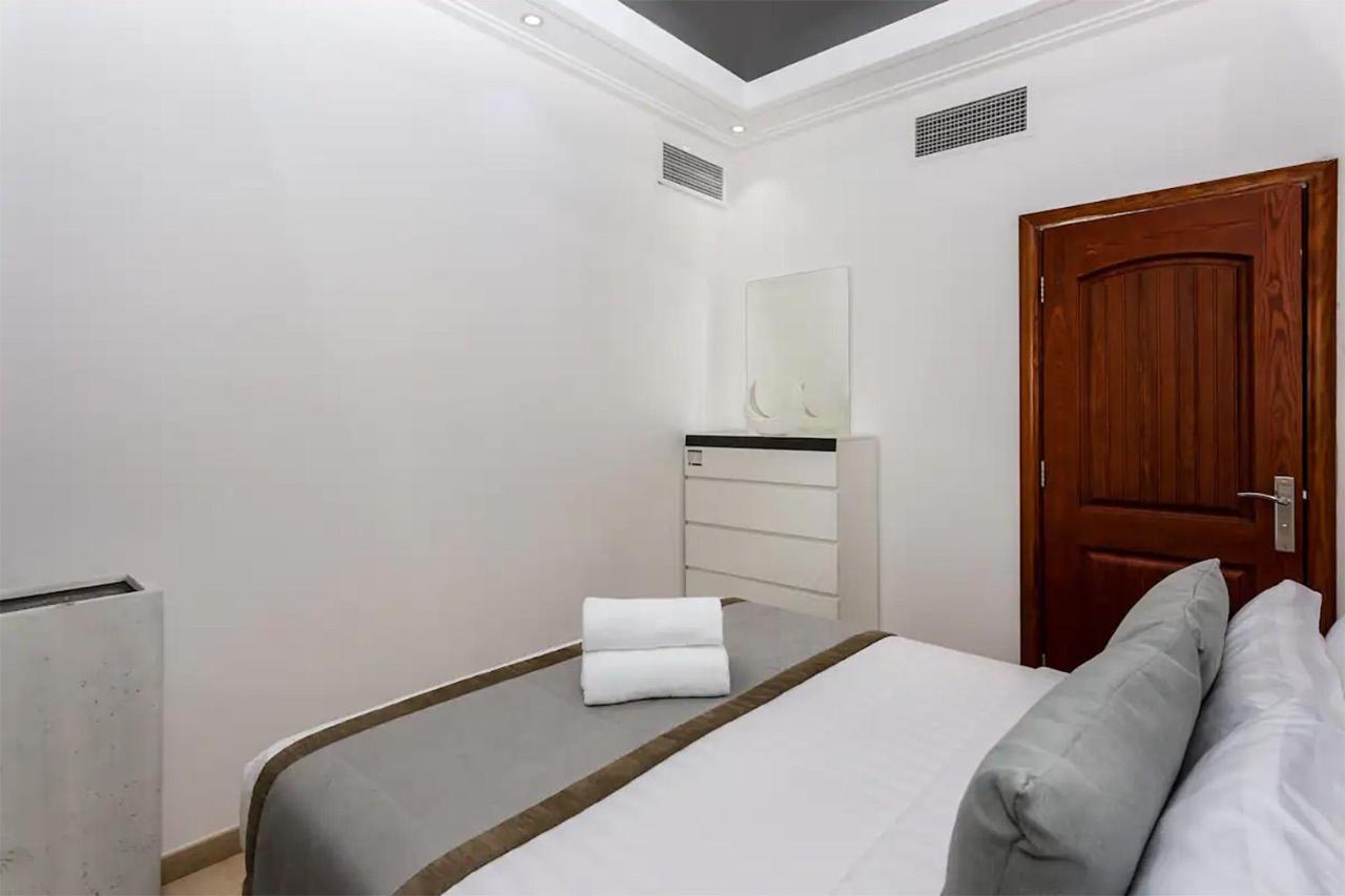Elan Rimal4 Suites Apartment