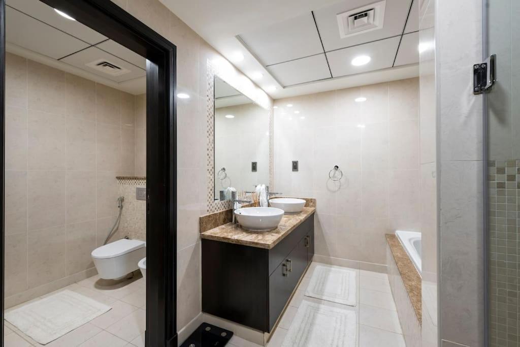 Balqis Residense Palm Jumeirah,pool, Beach, Floor, Full Sea View, Restaurants