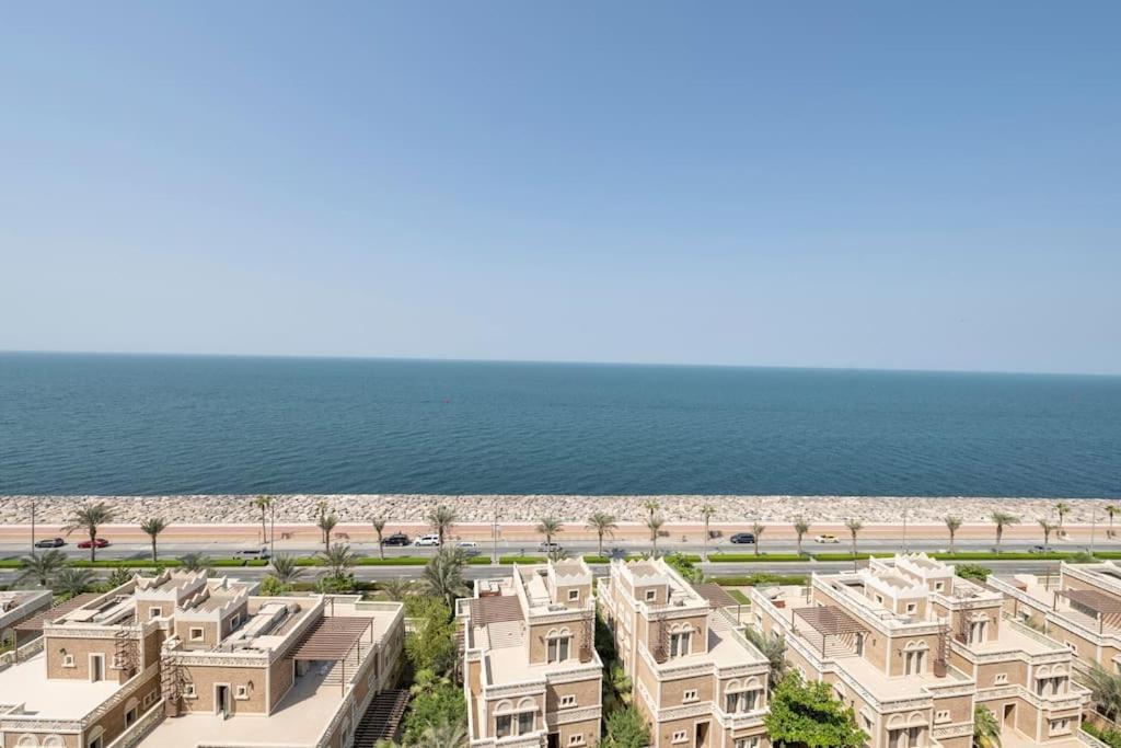 Apartment Balqis Residense Palm Jumeirah,pool, Beach, Floor, Full Sea View, Restaurants