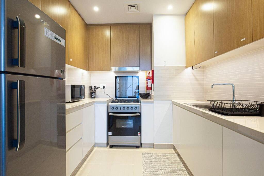 Stylish 1 Bedroom In 5242 By Ofex Apartment Dubai
