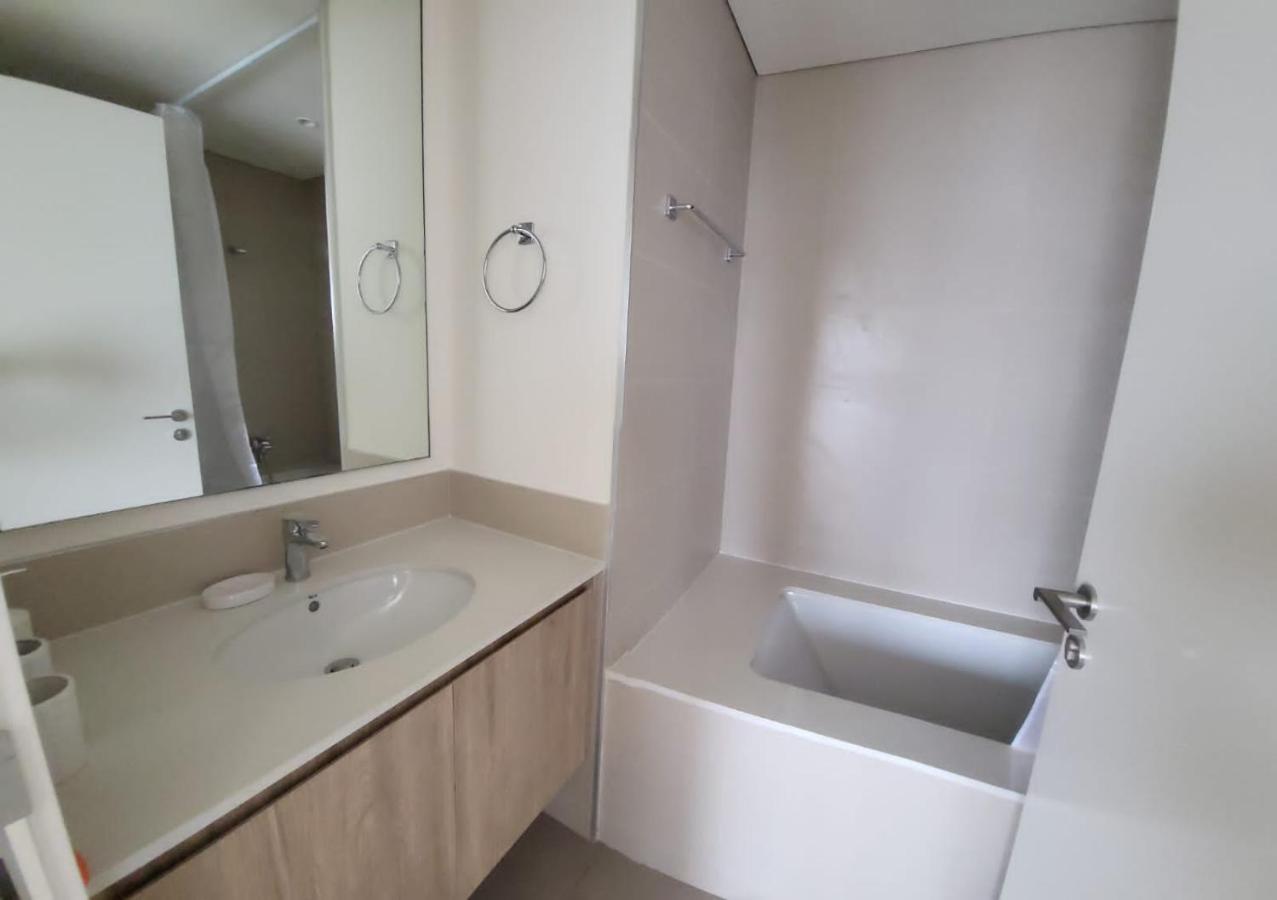 Apartment Exquisite 2bdr Apartment, Park Ridge Executive Residences, Hills *