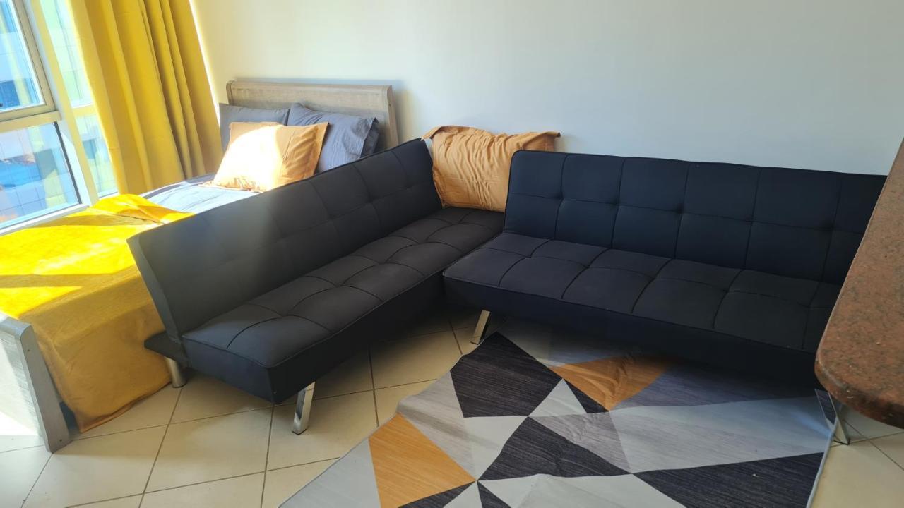 Apartment Yellow Studio Apart 308 In Marina Diamond One