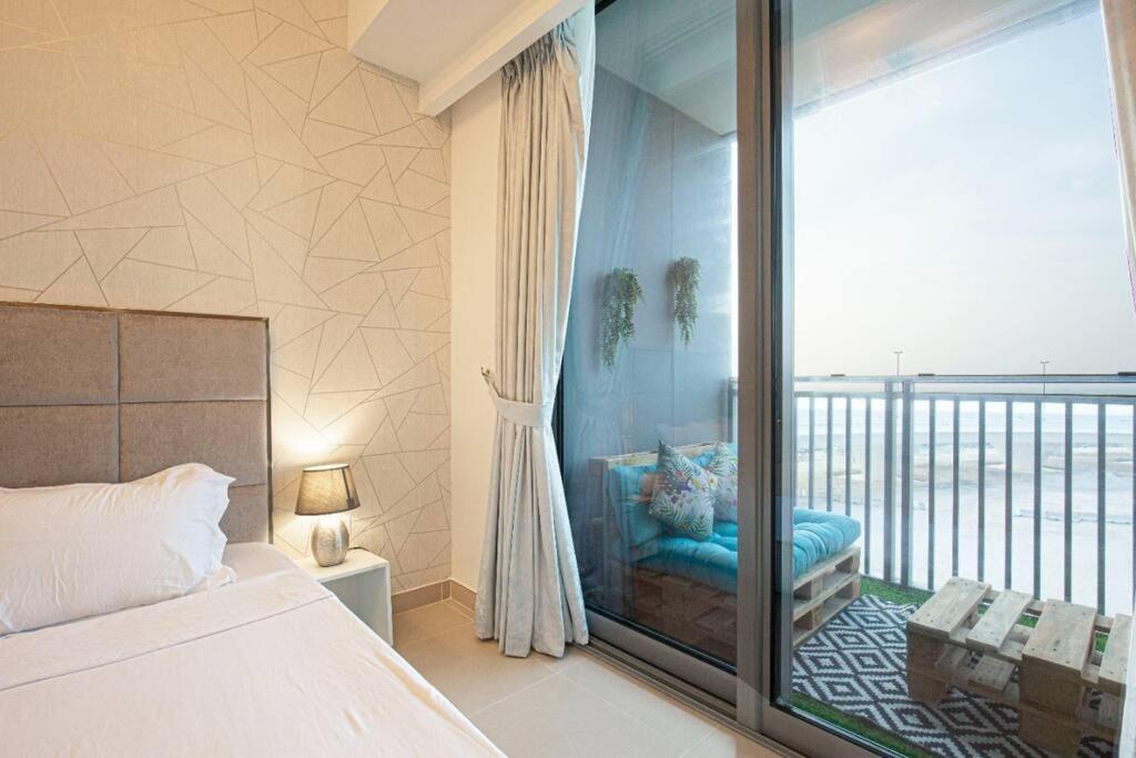 Stylish 1 Bedroom In 5242 By Ofex Apartment *