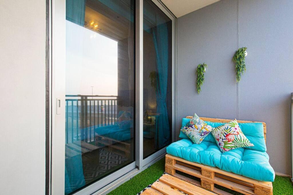 Stylish 1 Bedroom In 5242 By Ofex *