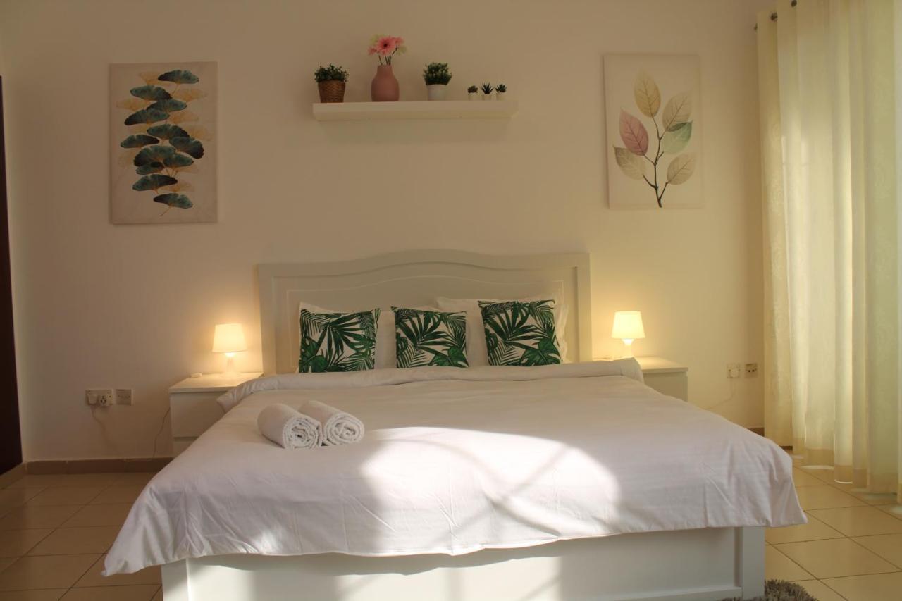 Bright, Spacious And Cozy Apartment *