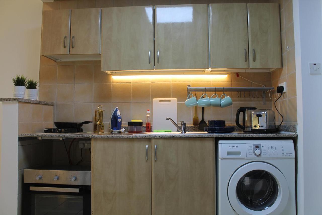 Bright, Spacious And Cozy *