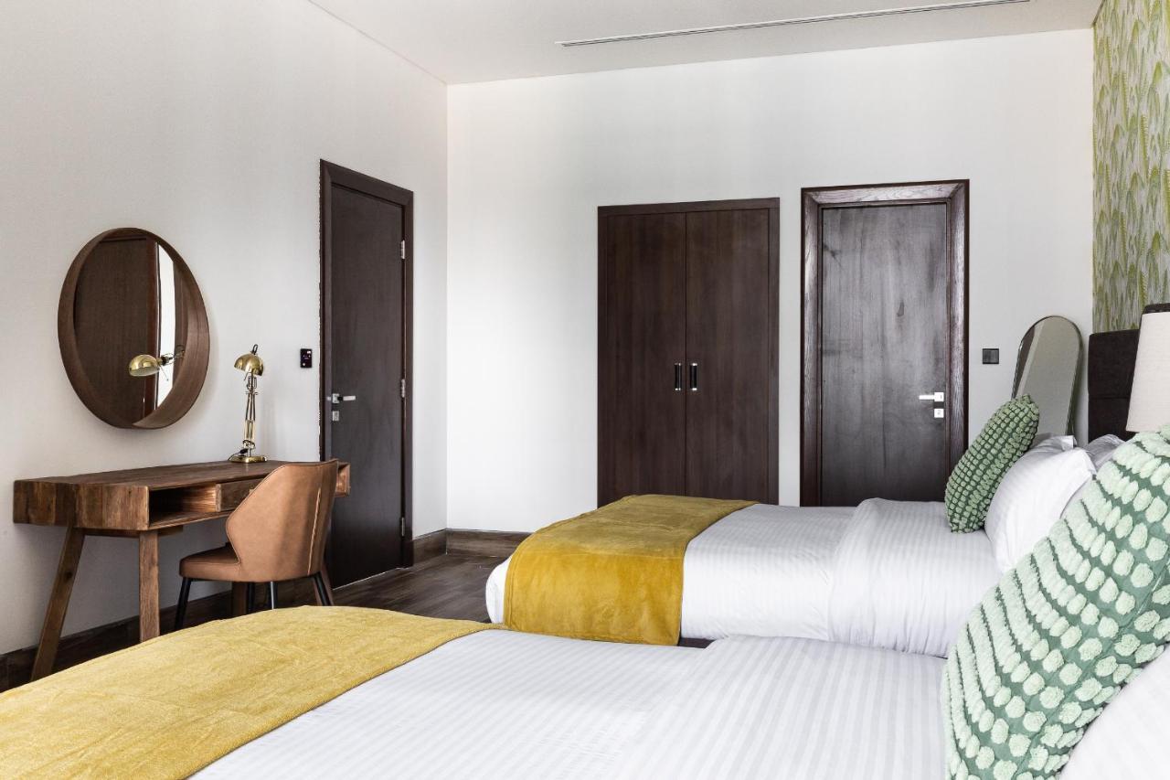 Simply Comfort In J One Tower Apartment *