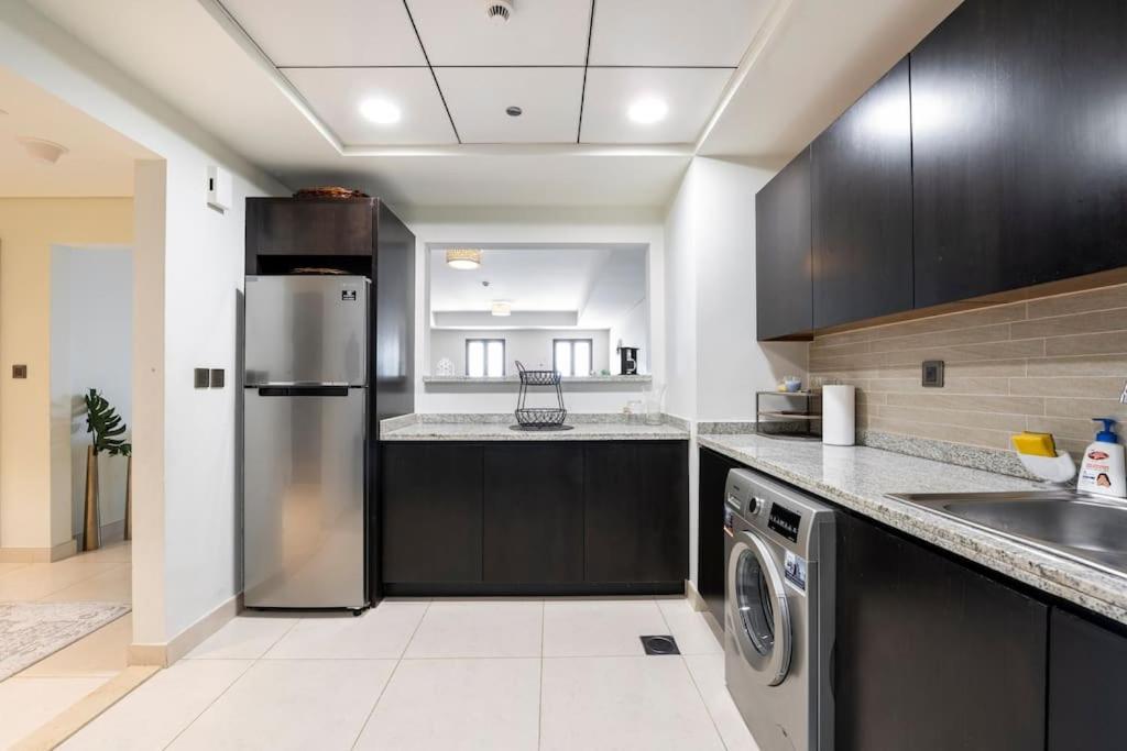 Balqis Residense Palm Jumeirah,pool, Beach, Floor, Full Sea View, Restaurants *