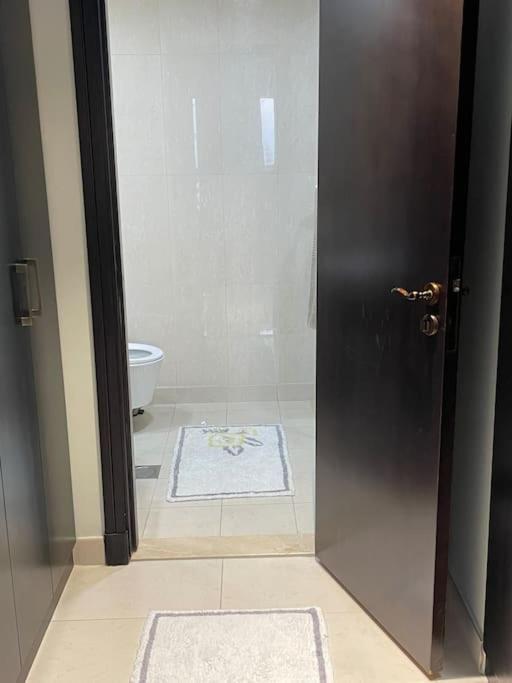 Apartment Balqis Residense Palm Jumeirah,pool, Beach, Floor, Full Sea View, Restaurants Dubai
