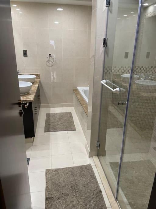 Apartment Balqis Residense Palm Jumeirah,pool, Beach, Floor, Full Sea View, Restaurants