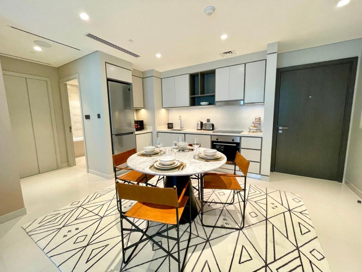 Dar Vacation - Luxury White & Badge 1bdr Palm View * Dubai