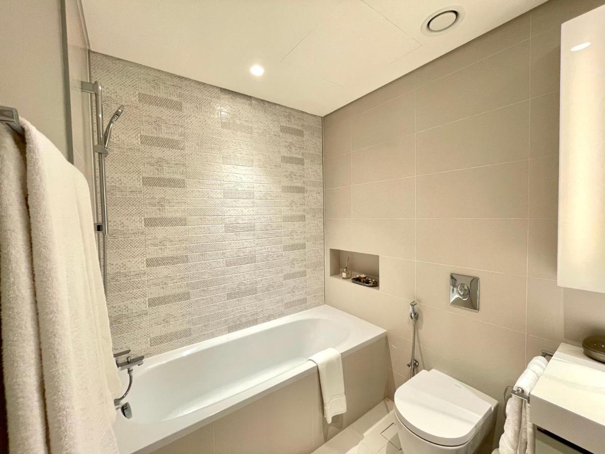 Dar Vacation - Luxury White & Badge 1bdr Palm View Apartment *