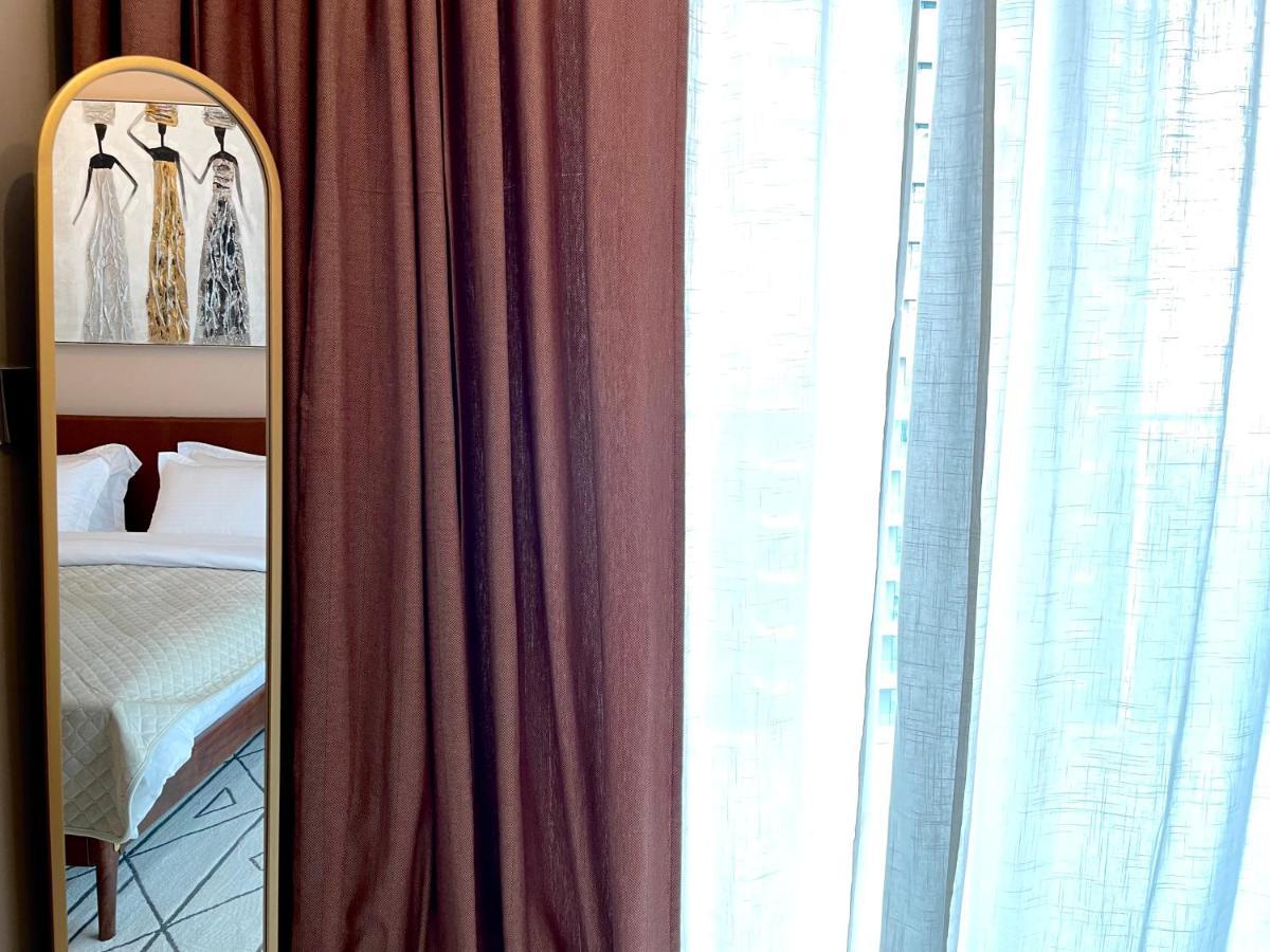 Dar Vacation - Luxury White & Badge 1bdr Palm View * Dubai