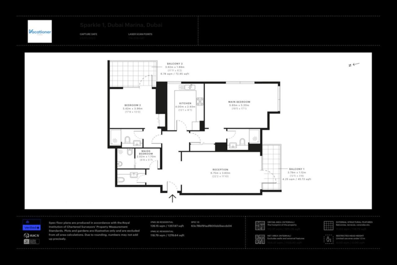 Sparkle Tower 1, Marina - Bright Two Bedroom Dubai